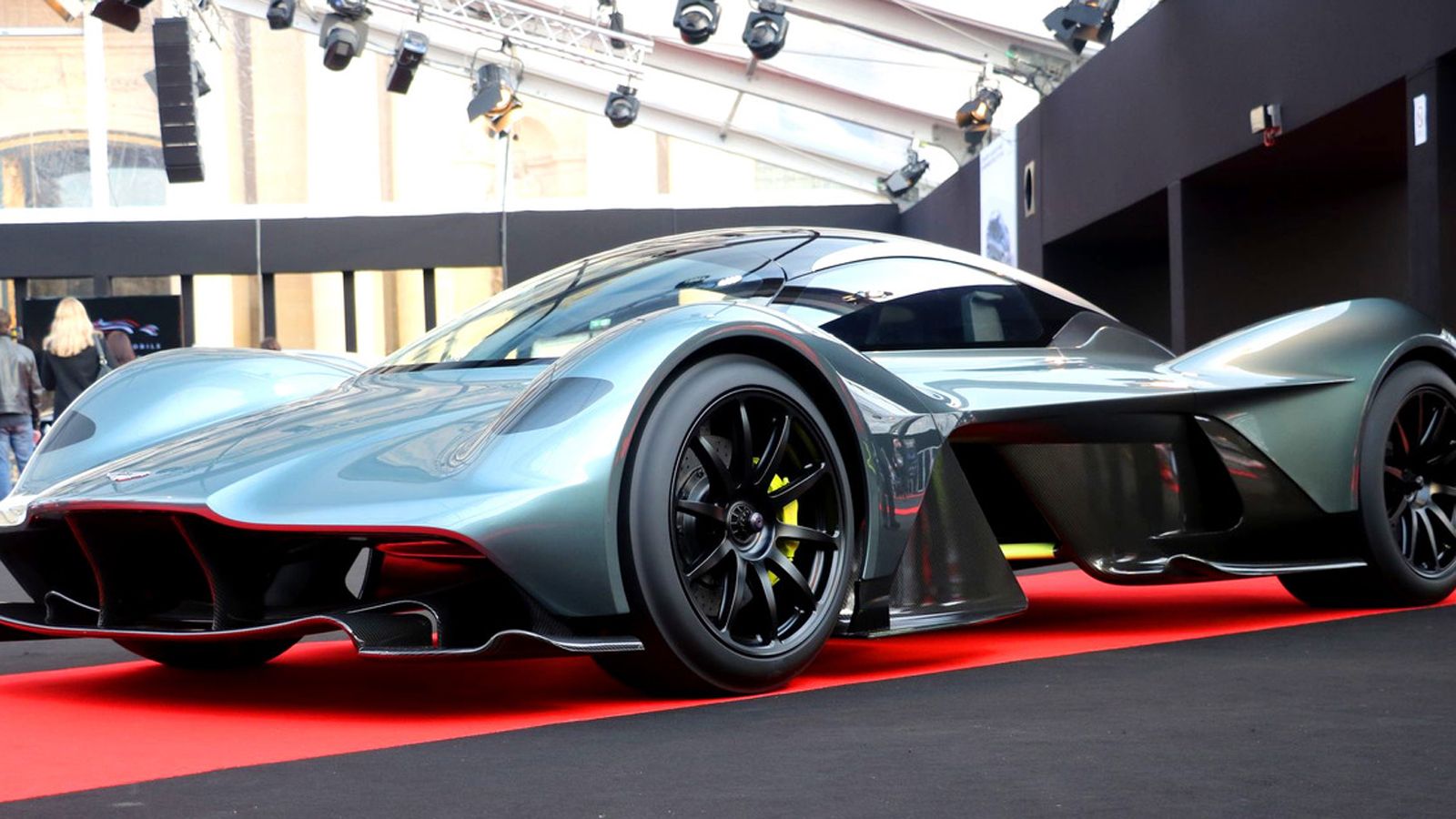 «Διαστημική» σχεδίαση, για το Hypercar που αναμένεται να σπάσει όλα τα ρεκόρ.

